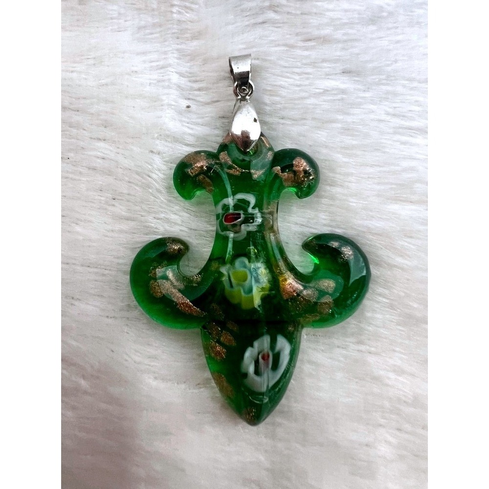 Venetian Glass Fleur De Lis Pendant Green Gold Foil‎ Lampwork Signed CL 2.5"